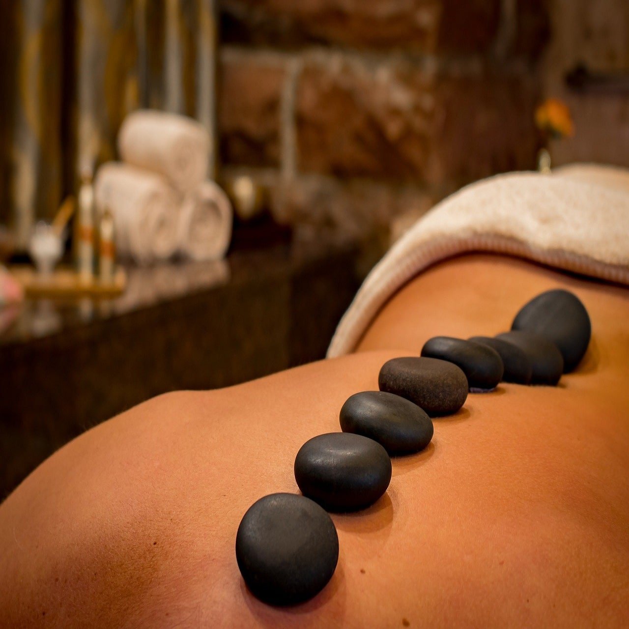 Massage aux pierres chaudes Massothérapie Descansa dans la Ville de Québec